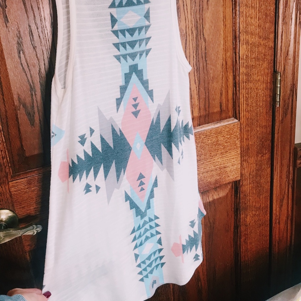 Aztec Tank - Picture 4 of 4